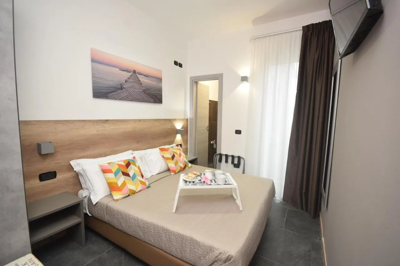 Hotel Crisvan Rimini 3*,